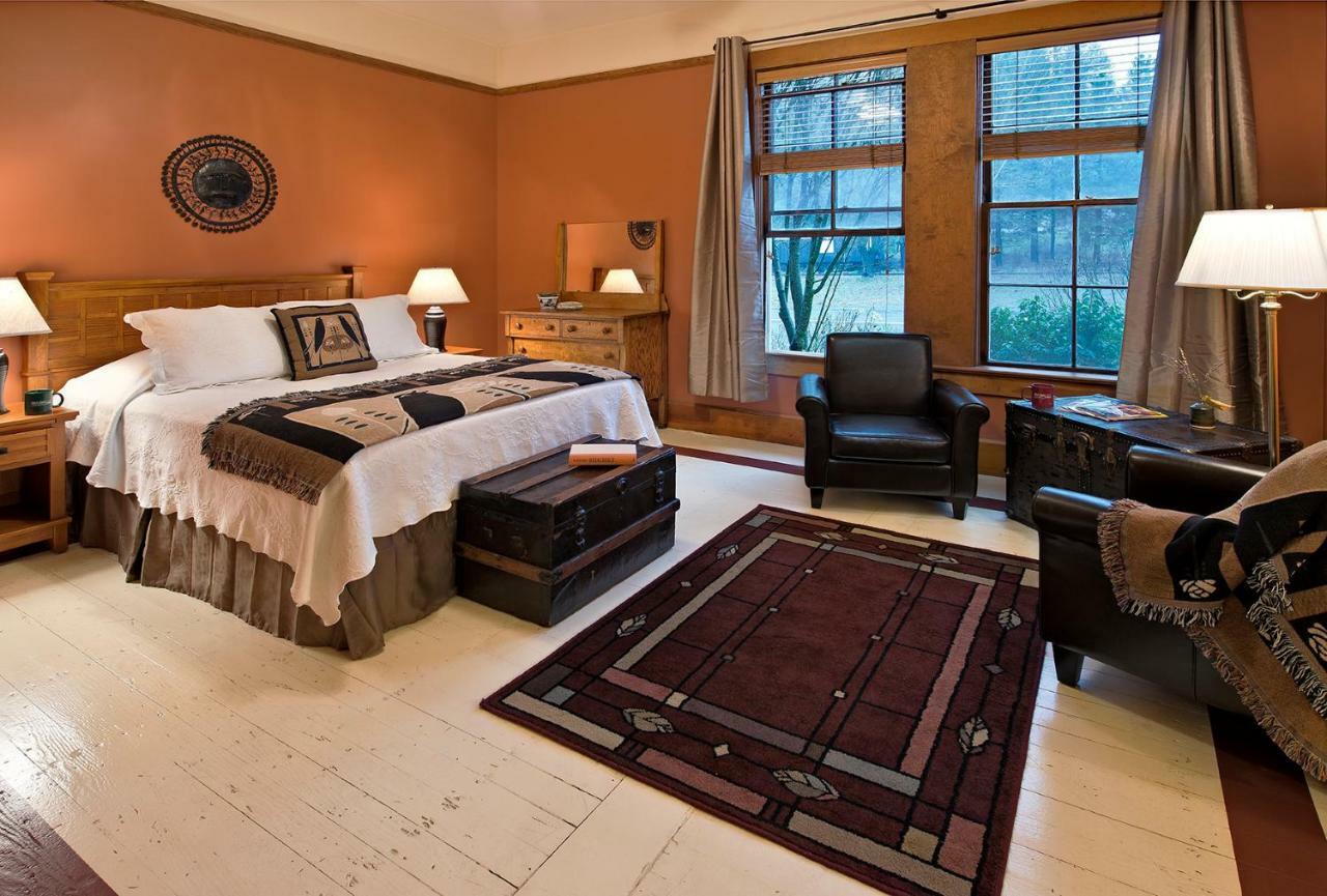 Mccloud Hotel Екстериор снимка